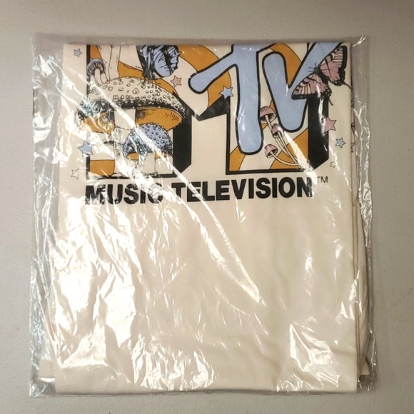 ❤️NWT VINTAGE TORRID TEE ☆ MTV 1980s GRAPHIC FLORAL NATURE PRINT ☆ PLUS SIZE - Picture 5 of 14